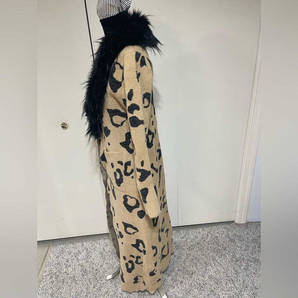 NWOT Donna Salyers Fabulous Furs Sweater Coat - Picture 7 of 14